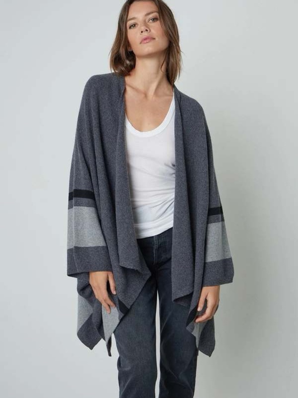 Velvet Relaxed Open-Front Charcoal & Gray Women's Sweater Wrap